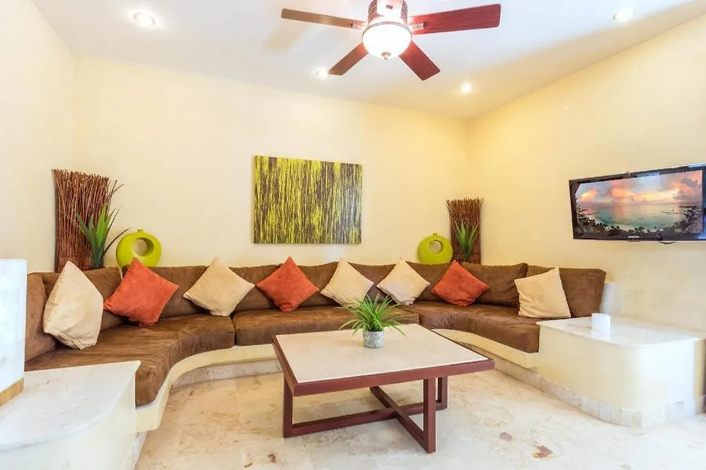Maya Villa Condo Hotel 普拉亚卡门 4*,  墨西哥